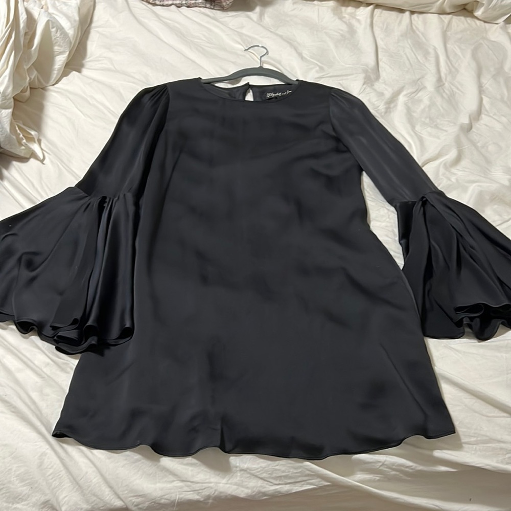 Elizabeth & James 100% silk dress. Size XS